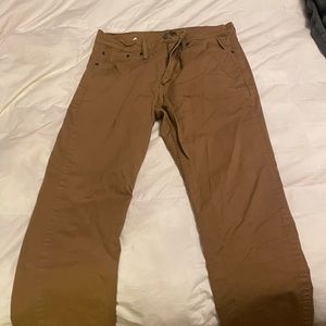 Levi’s pants 33x30 slim fit.